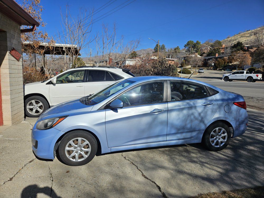 2013 HYUNDAI ACCENT GLS