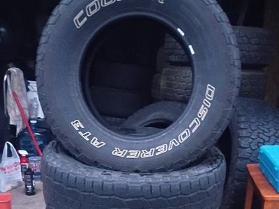 * Nice Set of 265/70R17 Truck Tires *