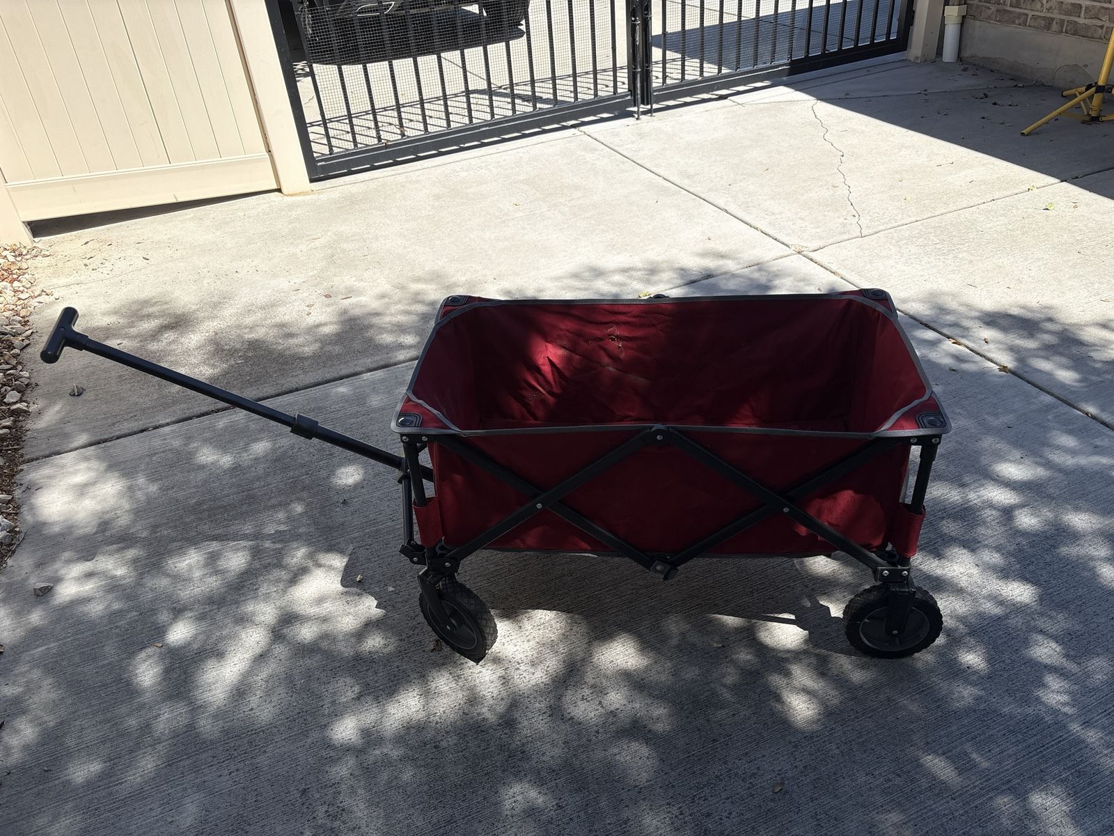 Red Collapsible Utility Wagon Folding Cart with Pull Handle