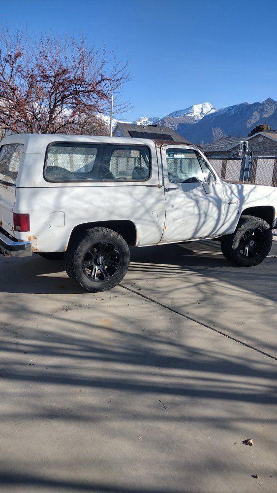 1987 GMC Jimmy Base