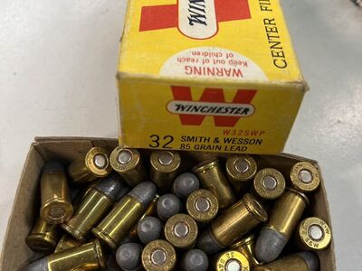 32 Smith&Wesson Ammo And Brass.