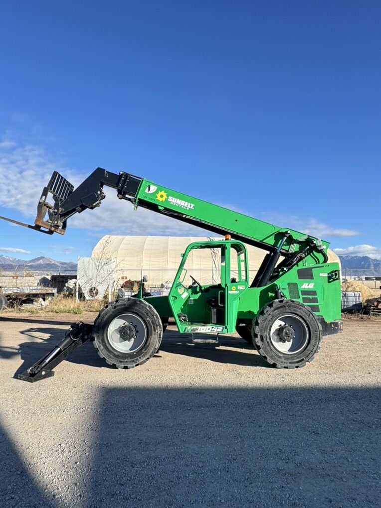 Skytrak 10K Forklift Telehandler