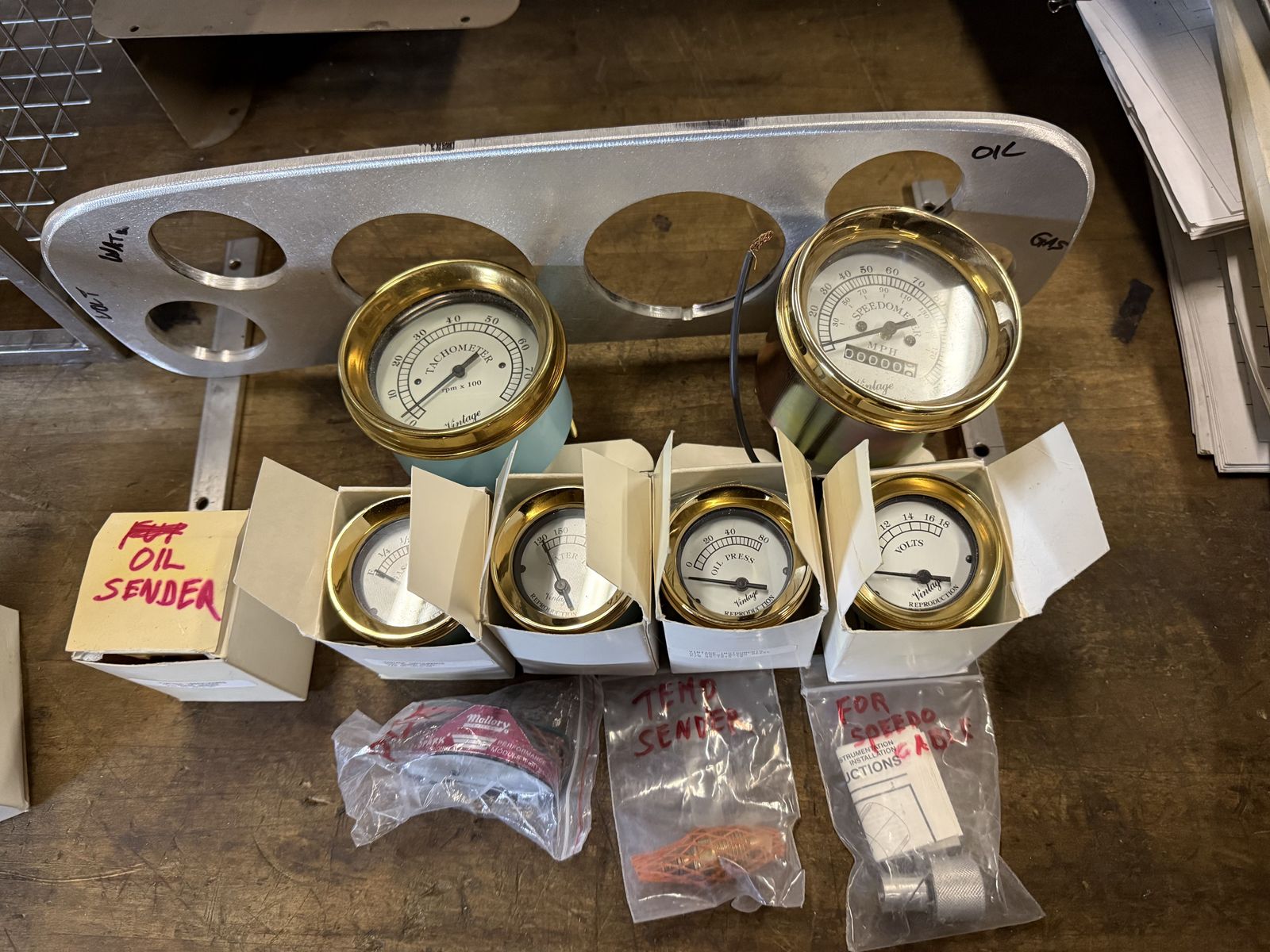 Vintage Gauges, Antique Gauges and Dash, Universal