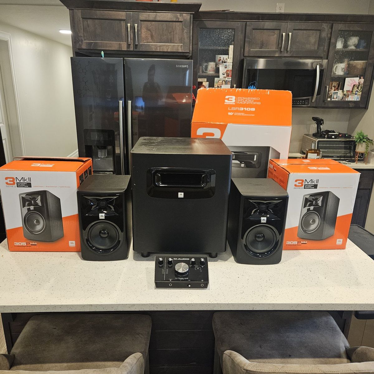 JBL 305p MKII 3 Powered Monitors and sub Ready2Run