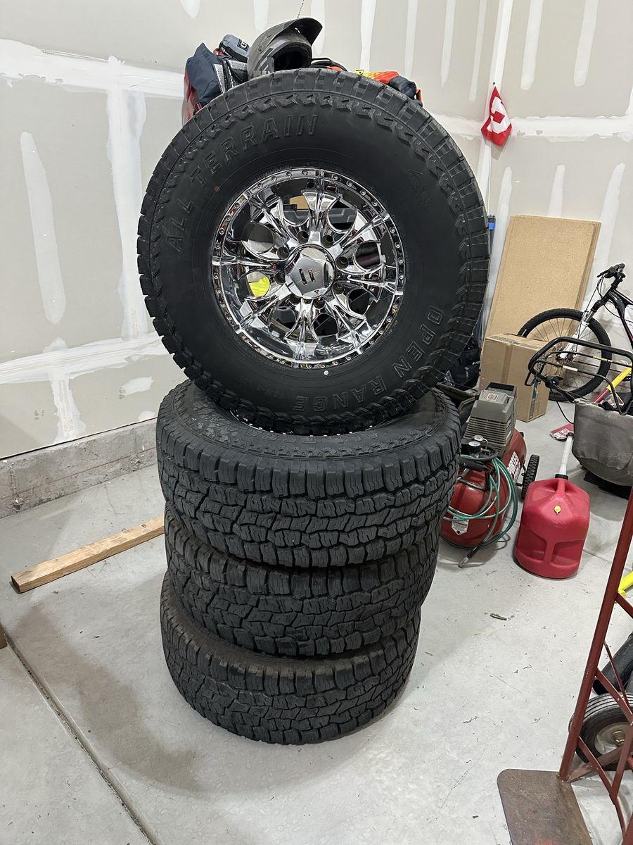 35x12.5r17 Mazama Open Range AT Tires on Helo Chrome Wheels