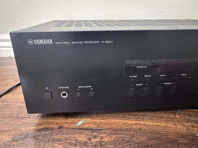 Yamaha R-S201 Natural Sound Stereo Receiver Amplifier