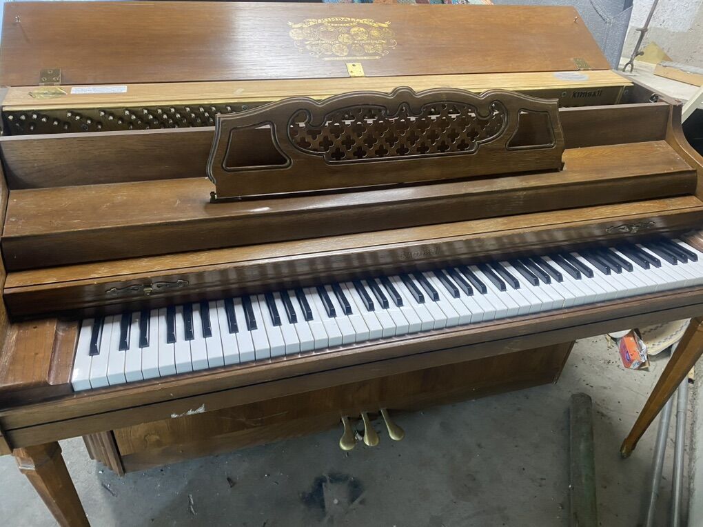 Piano WW Kimball Co Hardwood Piano