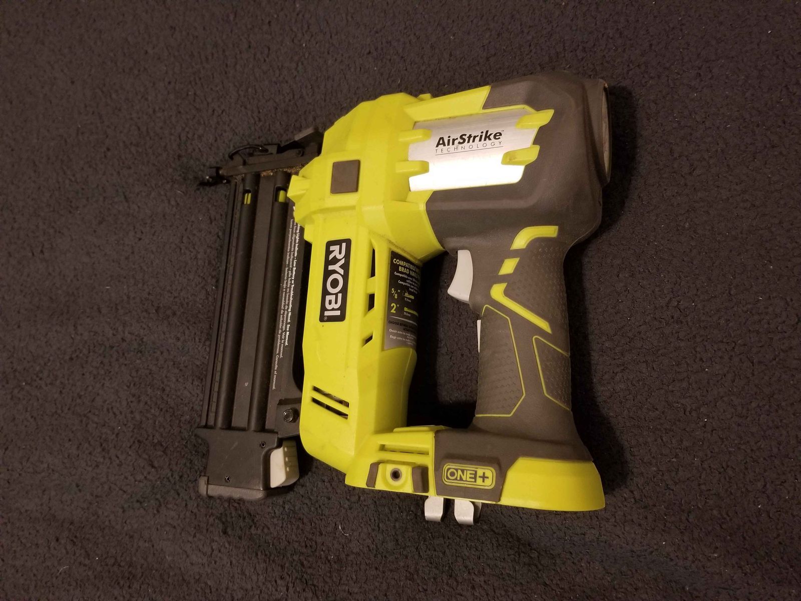 Ryobi AirStrike P320 Cordless Nail Gun – Works Great
