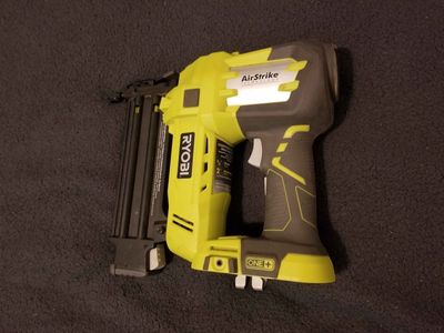 Ryobi AirStrike P320 Cordless Nail Gun – Works Great