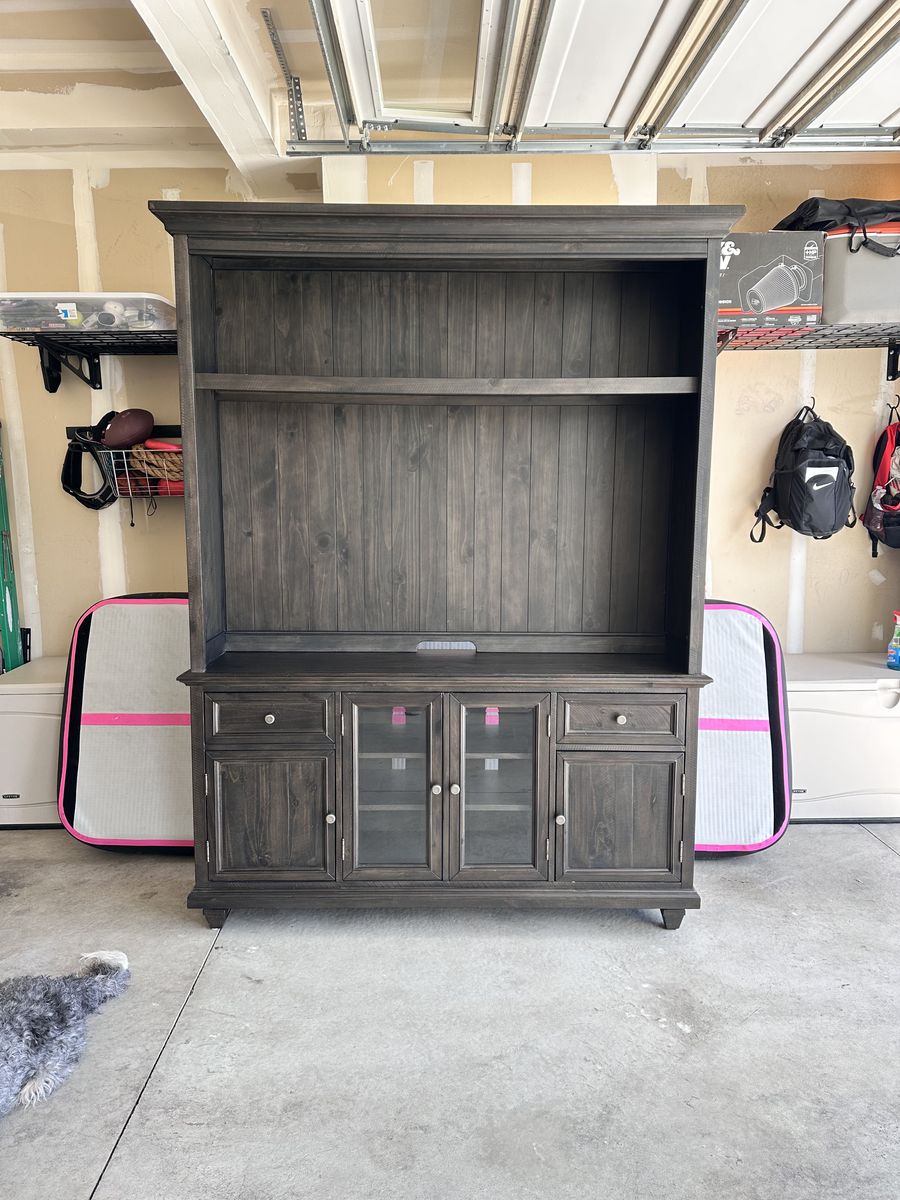 Entertainment unit