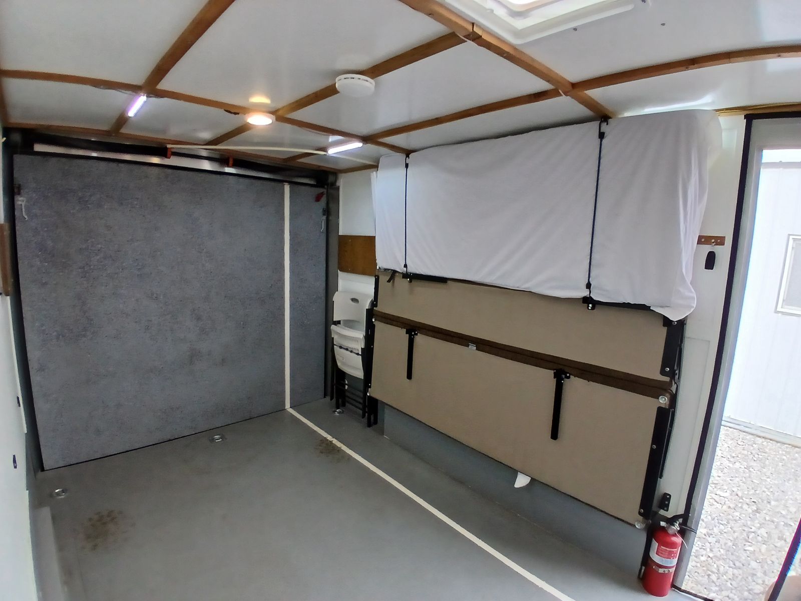 Main image 7