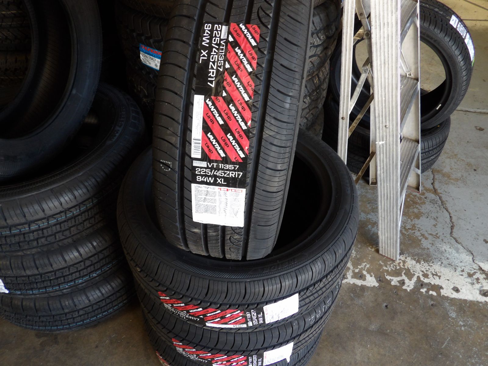 225/45R17 VANTAGE UHP SET OF NEW TIRES