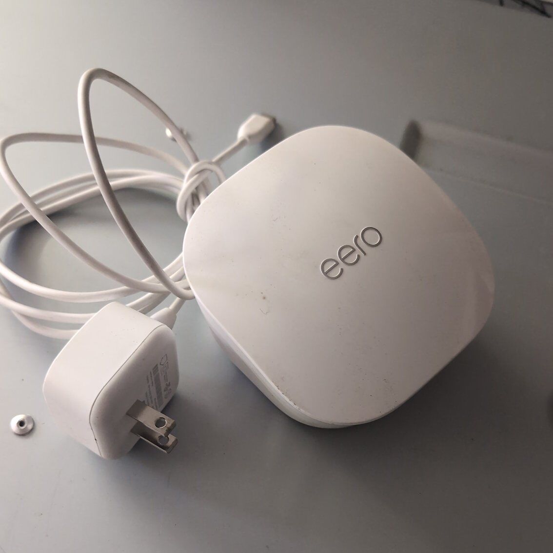 Eero J010001 Wireless Dual-Band Wi-Fi Router