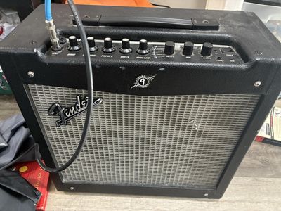 Fender Mustang II practice amp