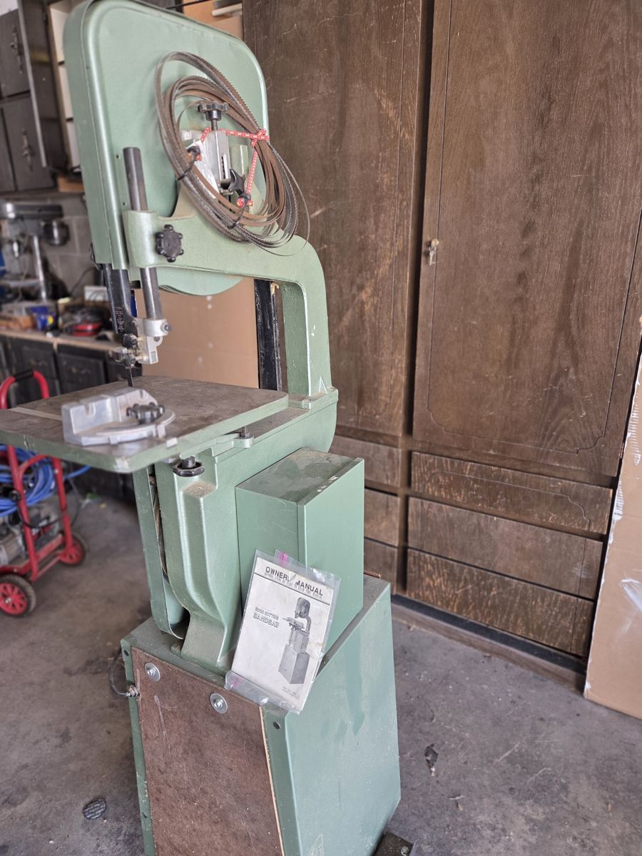 Band Saw Floor Model
