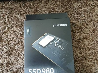 Samsung SSD 980 NVMe M.2 1TB Solid State Drive - Up to 3500MB/s Read Speed