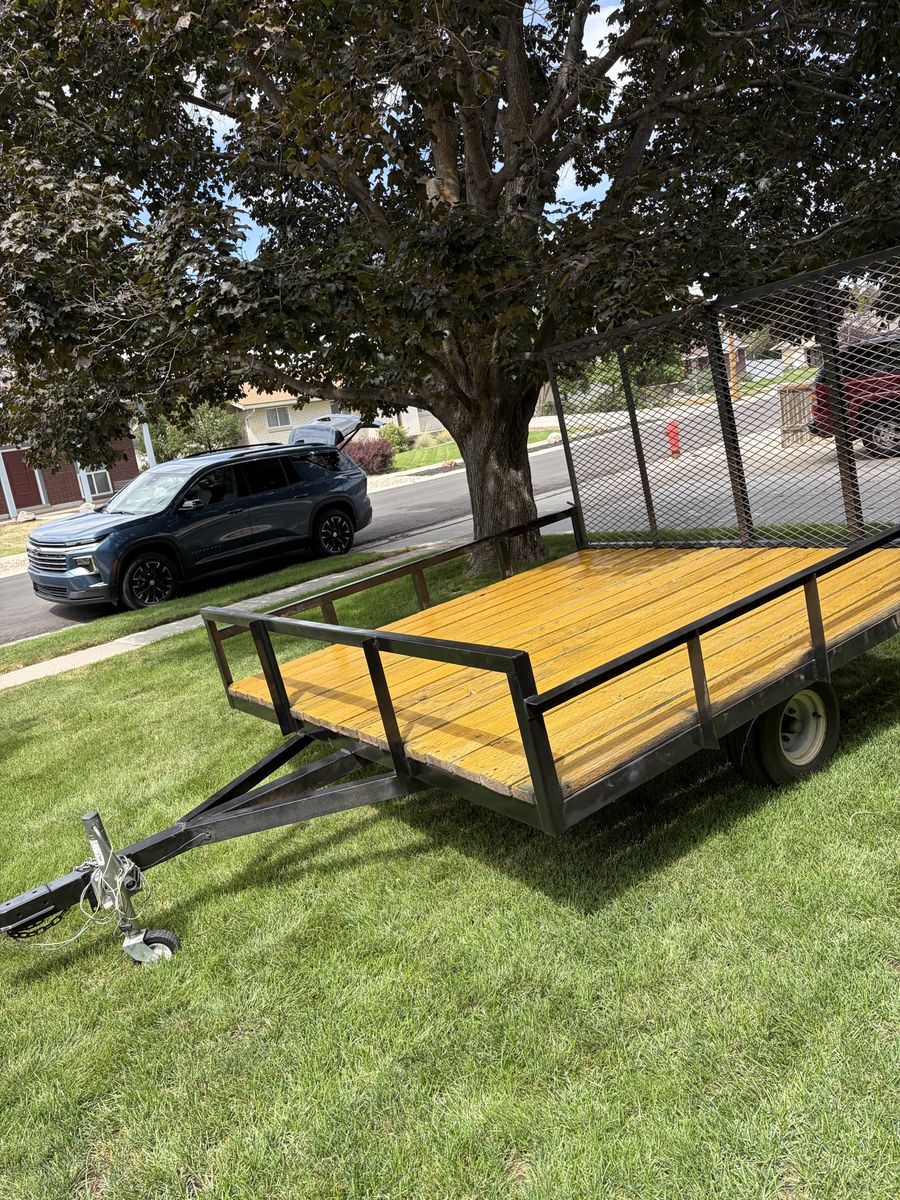Utility trailer 