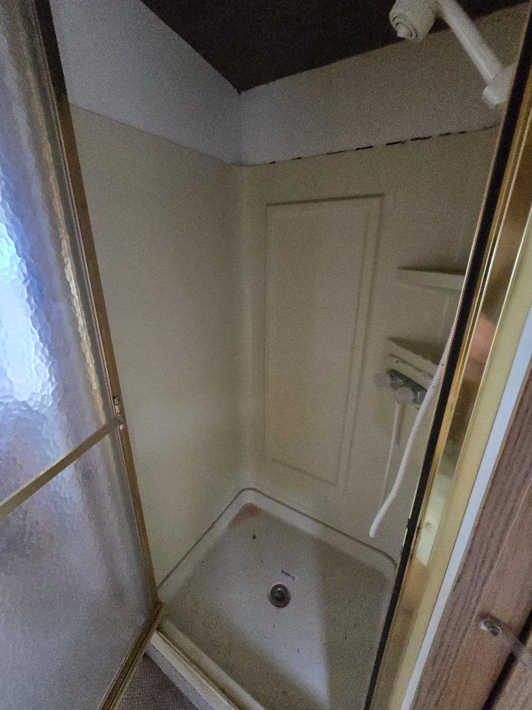Main image 18