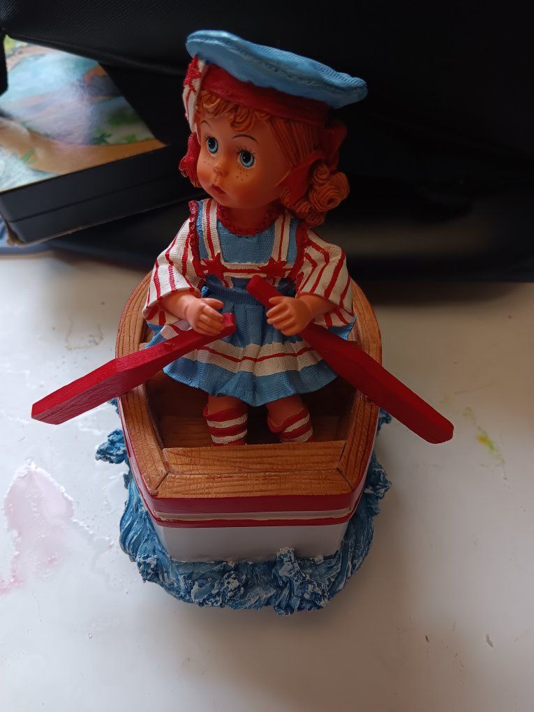 Madame Alexander Musical Figurine Row Row Row Your Boat Girl in Rowboat
