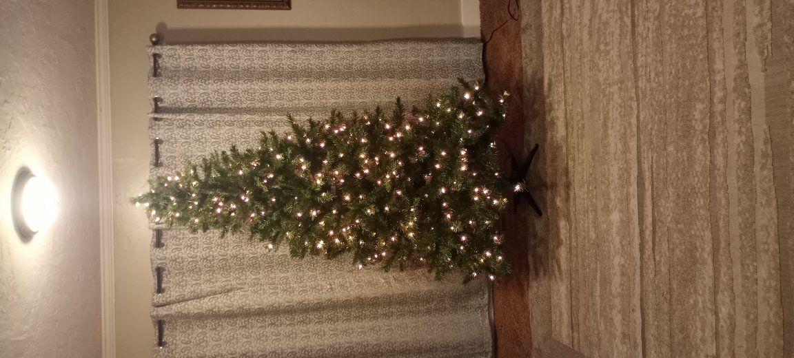 7.5 ft Christmas Tree