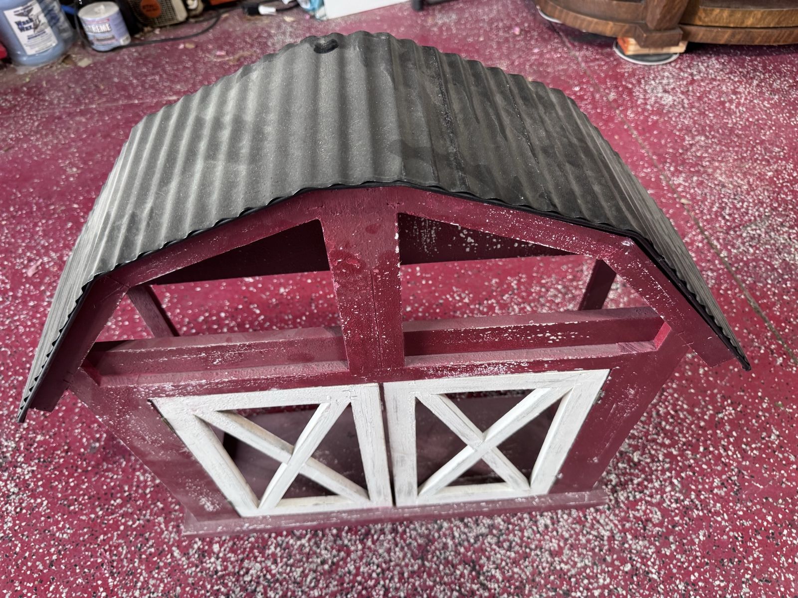 Rustic Red & White Wood Barn-Style Decor with Corrugated Roof