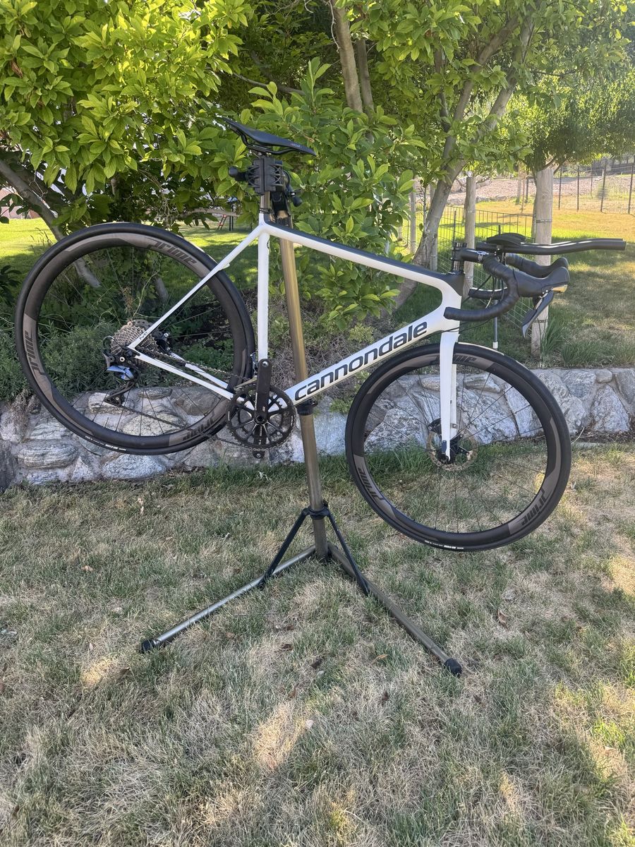 Cannondale SuperSix Road Bike, 56cm - Ultegra 1x11, Prime Carbon Wheels, Orbea Carbon Bars