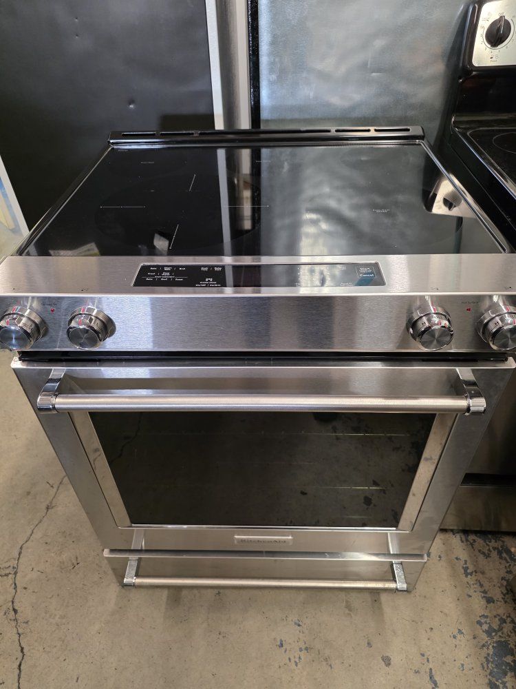 KitchenAid slide-in convention electric stove