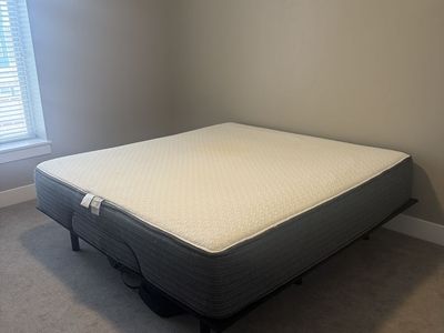 King Mattress and Adjustable Frame