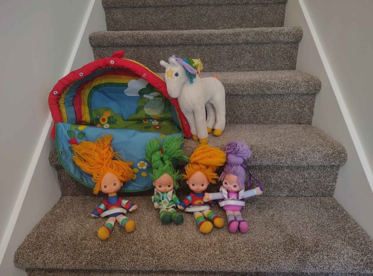 Vintage Rainbow Brite Dolls Lot with Starlight Horse & Carry Case