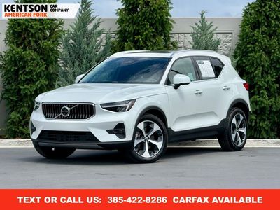 2025 Volvo XC40 B5 Plus Bright Theme