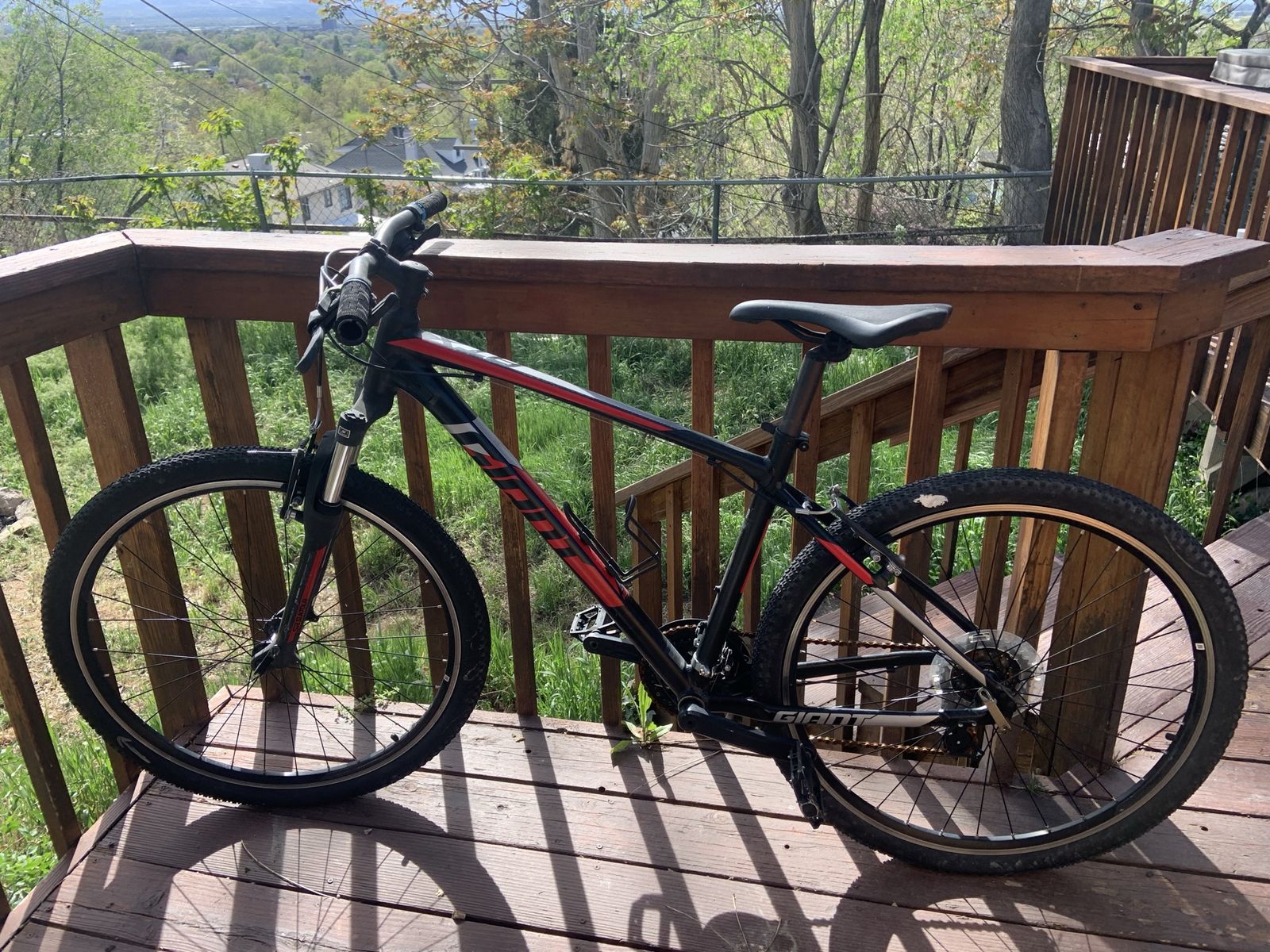 GIANT bike And Yakima Bike Rack