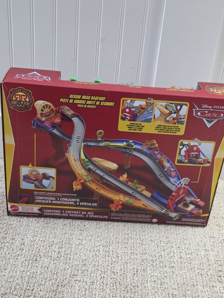 Disney Pixar Cars Rescue Road Raceway Track Set with 4 Vehicles - New
