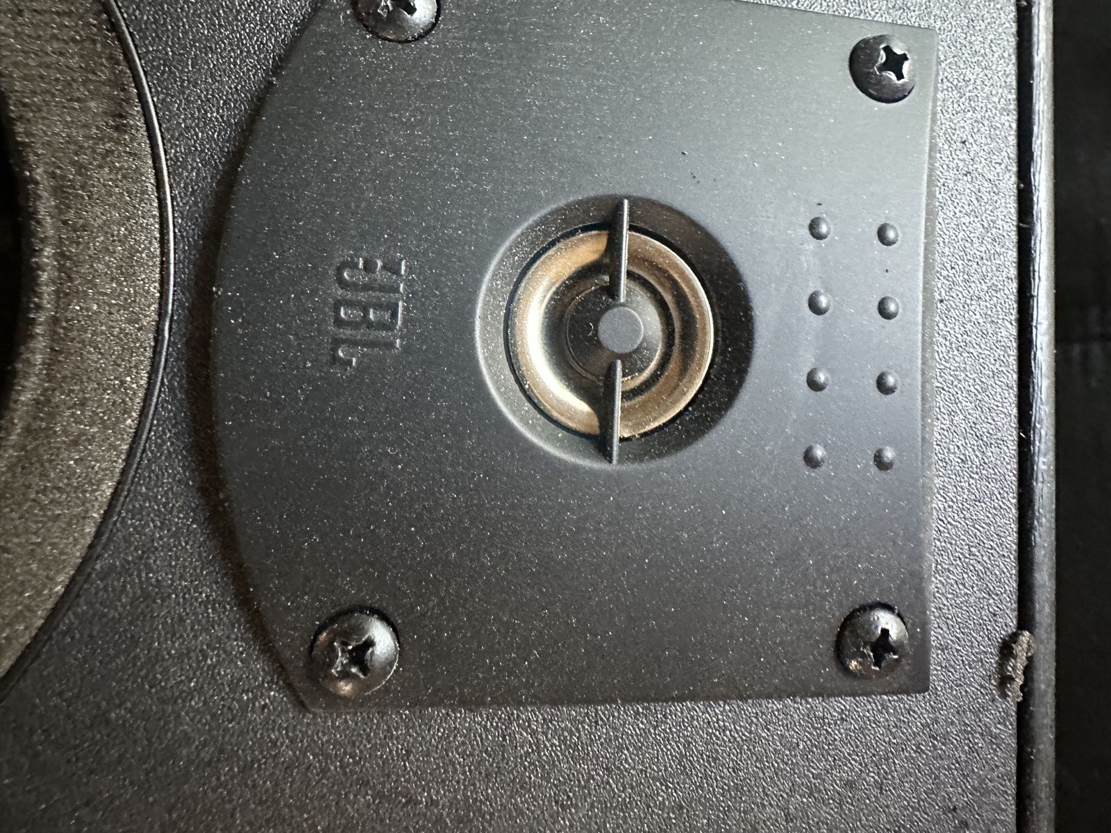 Main image 6
