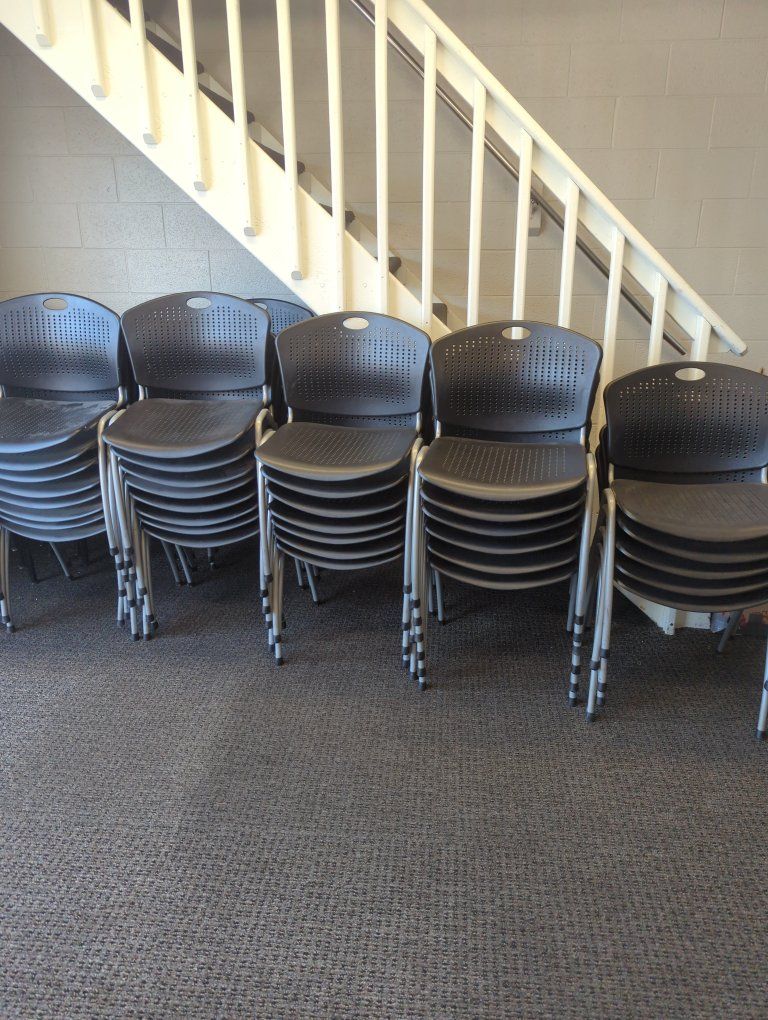 Set of Stackable Office and Conference Chairs in Black