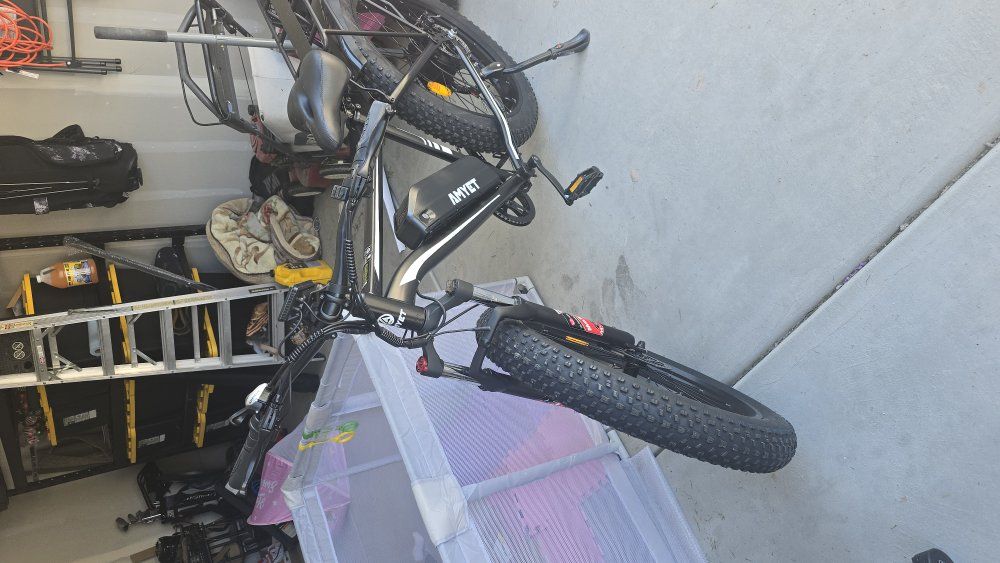 2 Amyet EB26 eBikes