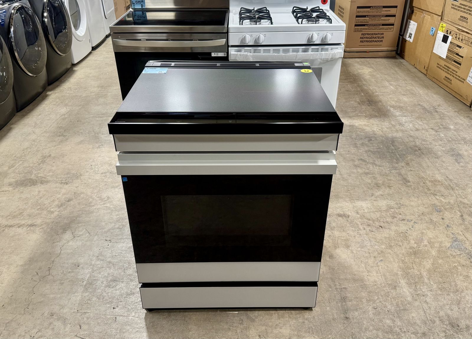 SAMSUNG SLIDE IN INDUCTION RANGE