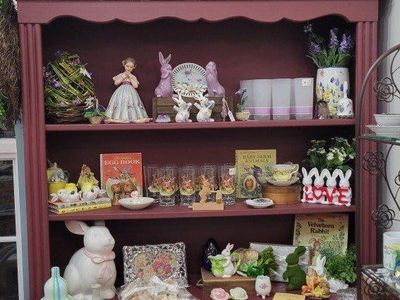 Spring Vintage Decor & Collectibles