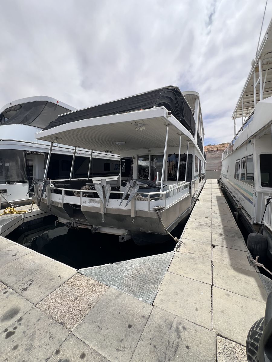 Antelope Point Marina Houseboat *Lotta Yachta Trip #8* (July 10-17)