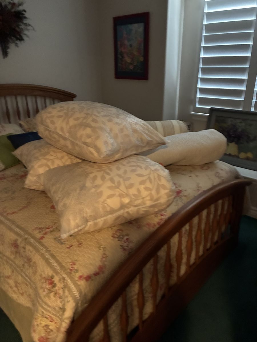 Luxurious King Bedding Set