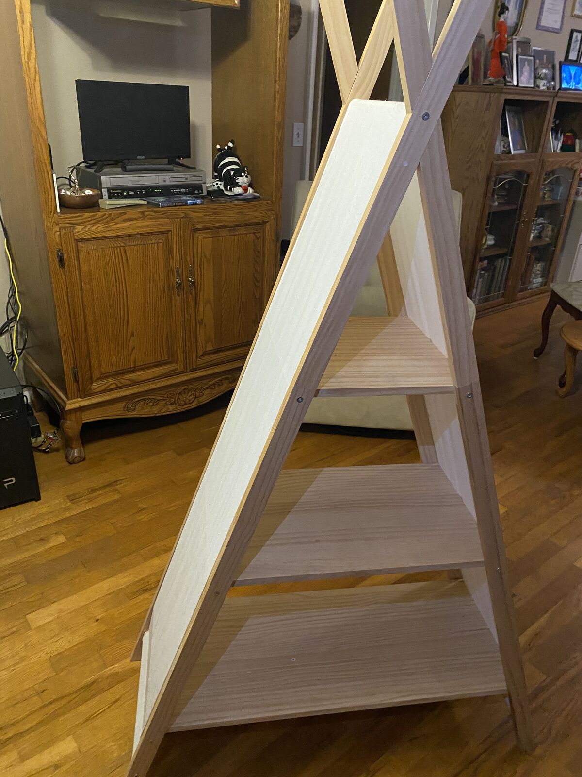 Child tent book shelf