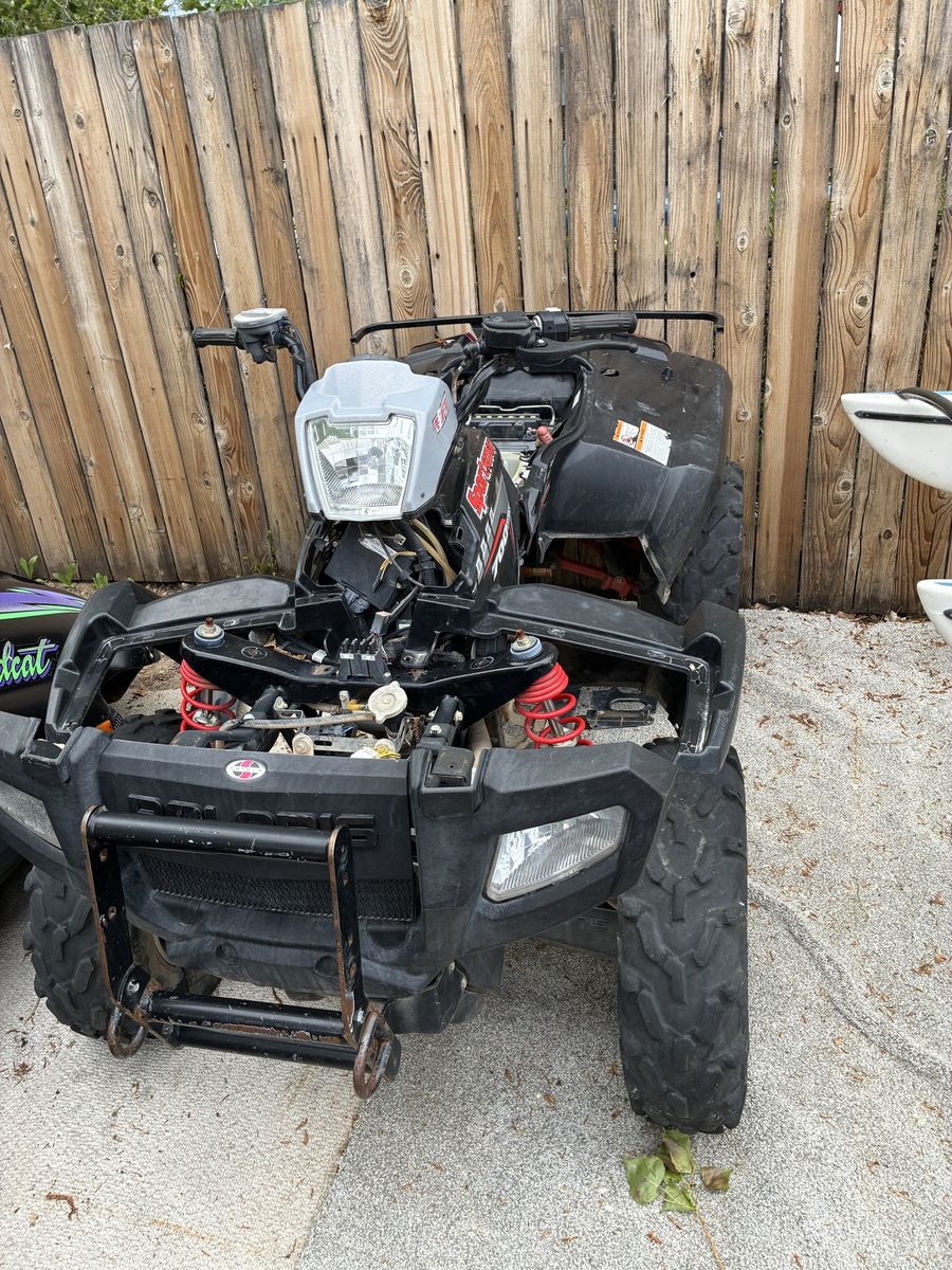 2005 Polaris Sportsman 700 EFI project/parts machine
