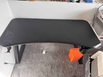 DPS 60” gaming desk