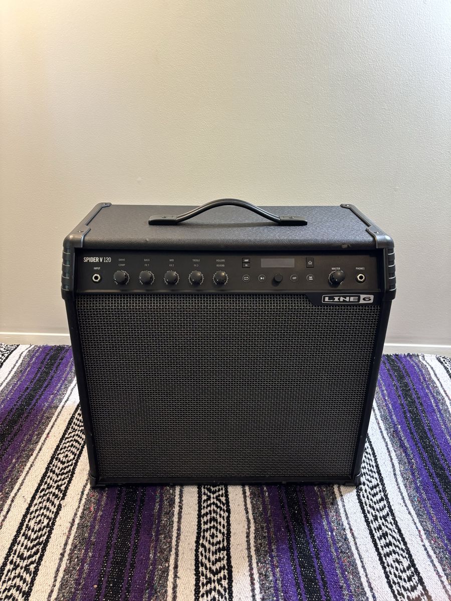 Line 6 Spider V120  Guitar Modeling Amp