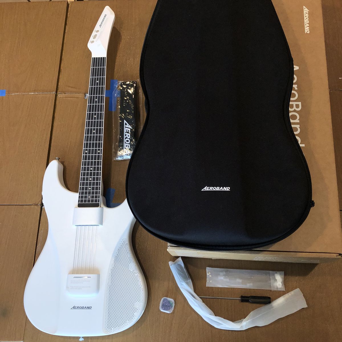 AeroBand guitar model AG01