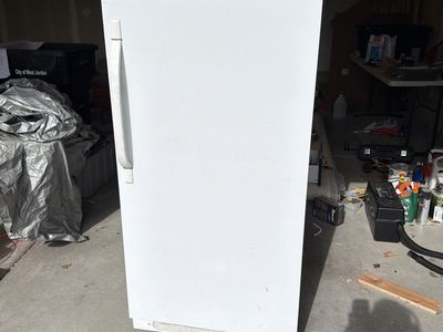 14.1 Cubic Frigidaire Stand-Up Freezer