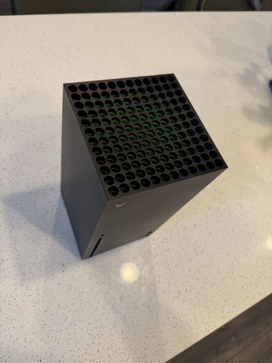 Main image 3