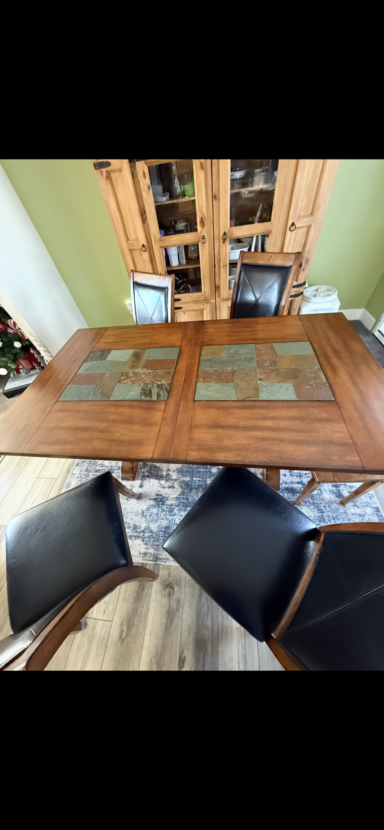 Dining Table & Chairs