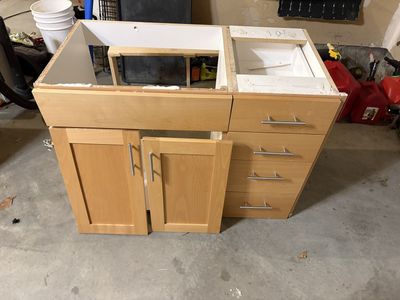 '42 cabinent and Countertop