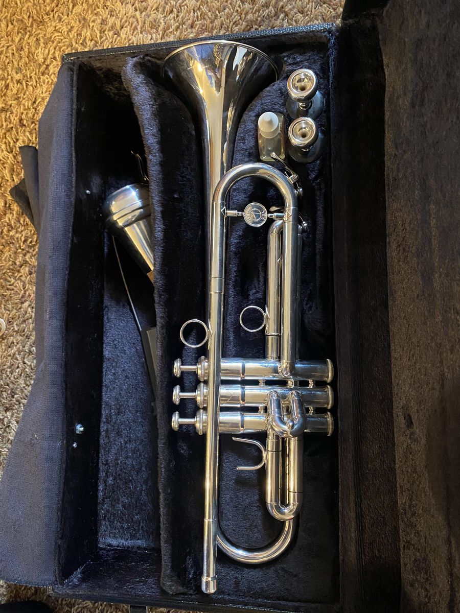 Trumpet - Holton ST 307S MF Horn