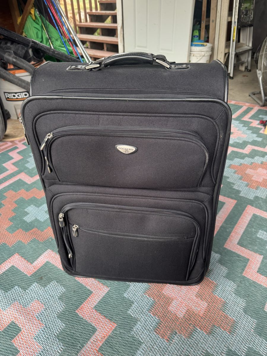 Dockers 4 spinner Check-in Luggage Travel